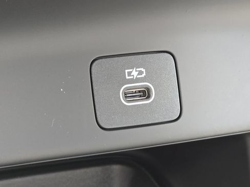 New 2026 Land Rover Discovery Sport Landmark AWD/4WD image 10