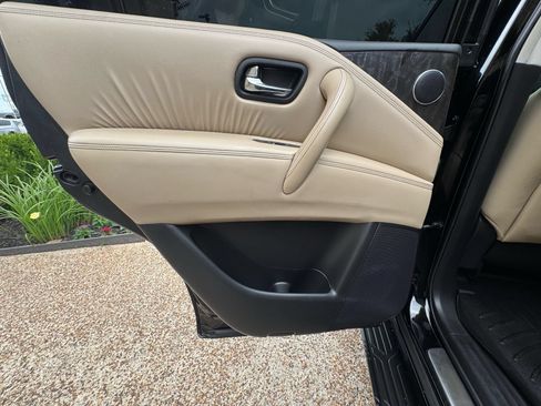 Used 2022 Nissan Armada Platinum w/ Captain's Chairs Package RWD image 40