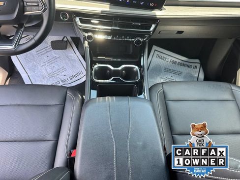 Used 2025 Chevrolet Traverse LT FWD image 13