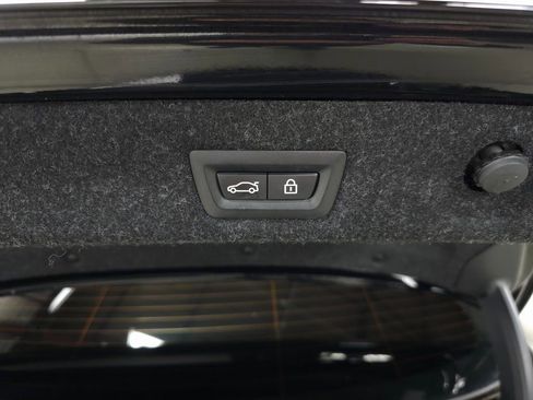 Used 2023 BMW 530i xDrive w/ Convenience Package image 10