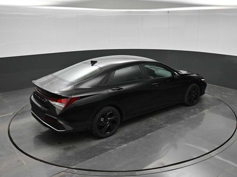 New 2026 Hyundai Elantra SEL Sport FWD image 32