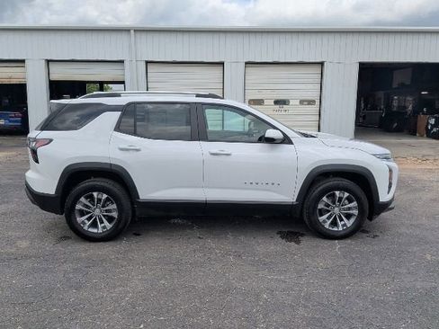 Used 2025 Chevrolet Equinox LT w/ Convenience Package II AWD/4WD image 6