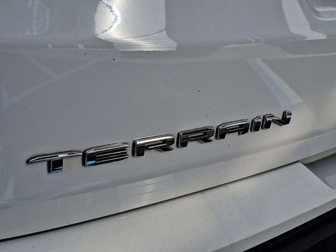 Certified 2023 GMC Terrain SLE w/ Driver Convenience Package image 31