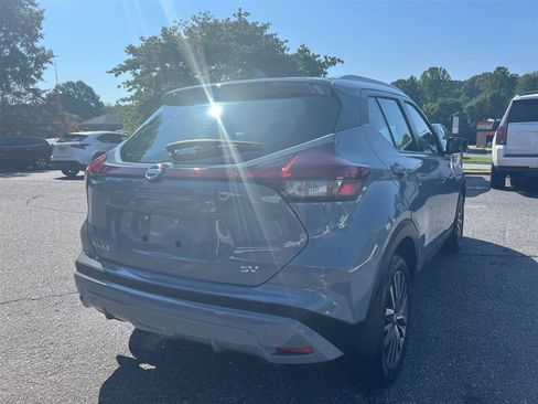Used 2021 Nissan Kicks SV FWD image 8
