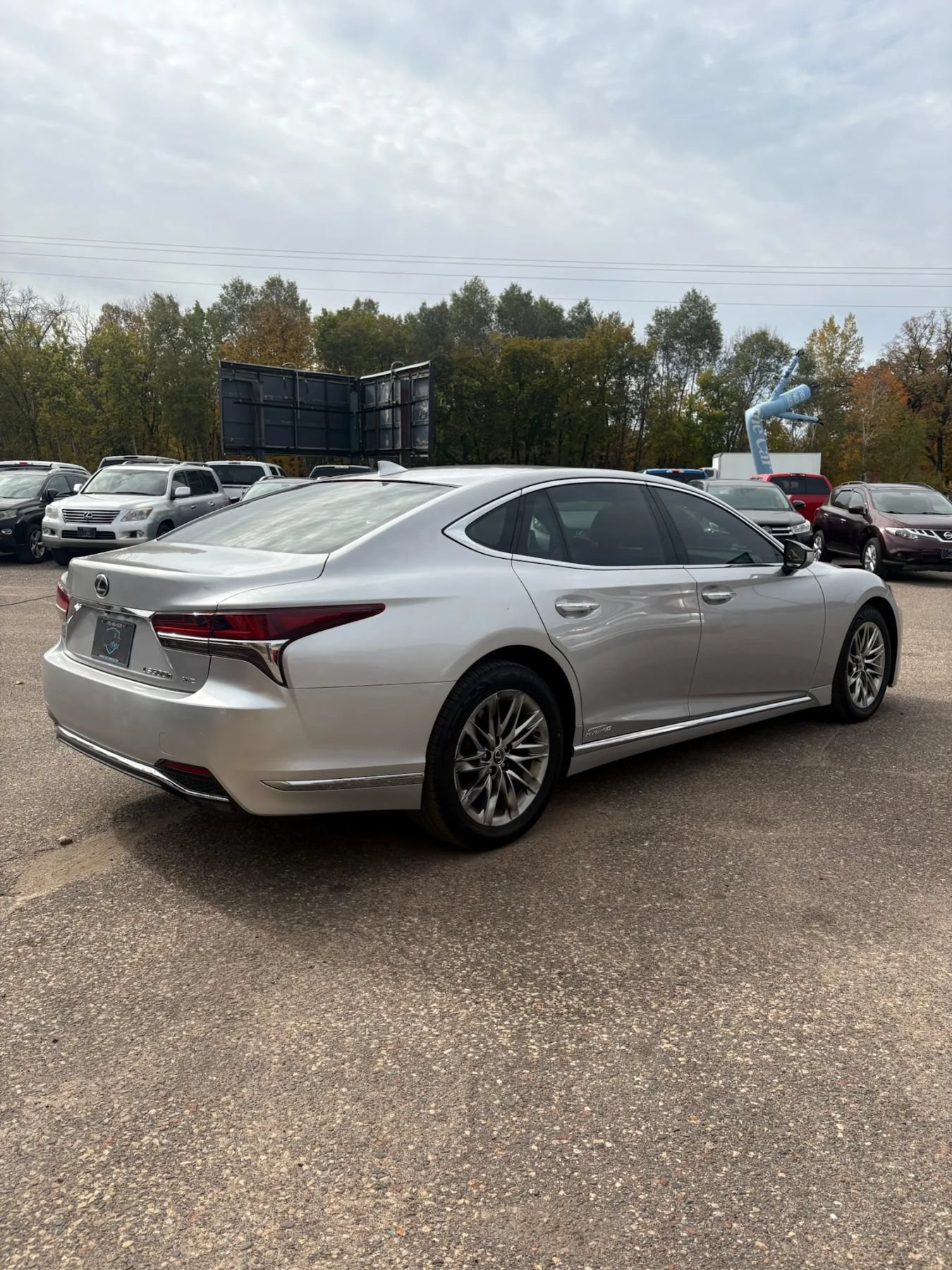 Used 2018 Lexus LS 500h AWD w/ Accessory Package (Z1) image 5
