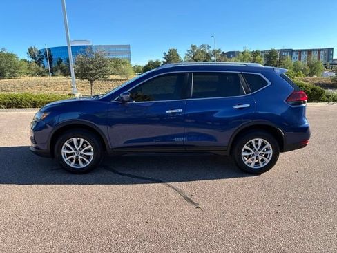 Used 2018 Nissan Rogue SV AWD/4WD image 4