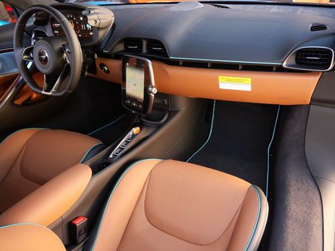 Used 2026 McLaren Artura RWD image 10