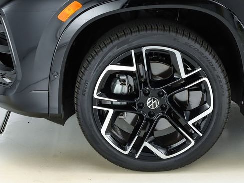 New 2026 Volkswagen Tiguan SEL R-Line AWD/4WD image 5