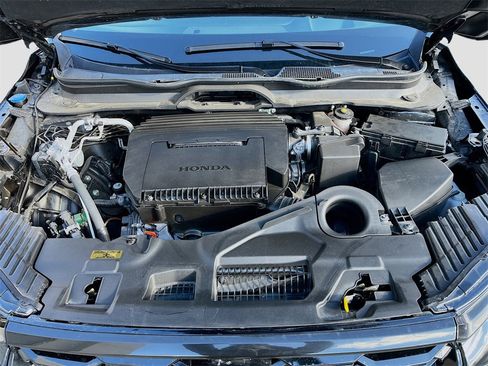 Used 2025 Honda Pilot Elite image 33