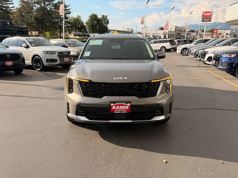 Used 2025 Kia Sorento EX AWD/4WD image 12