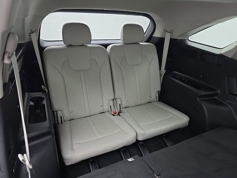 Used 2025 Kia Sorento S w/ Panoramic Sunroof Package AWD/4WD image 48