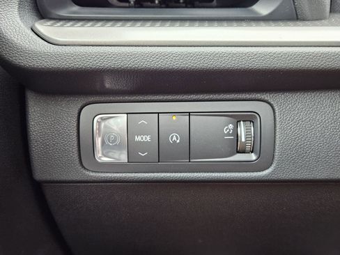 New 2026 Chevrolet Traverse LT w/ Sun and Wheel Package FWD image 22
