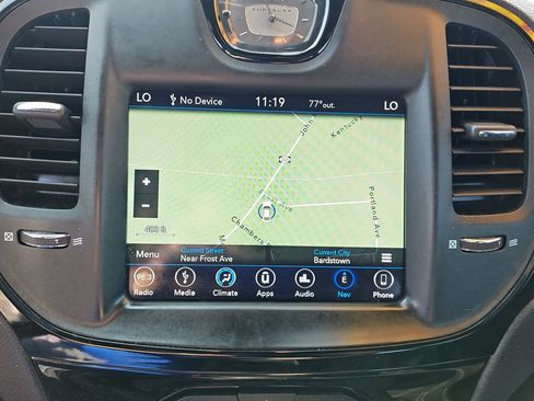 Used 2018 Chrysler 300 S w/ 300S Premium Group RWD image 22