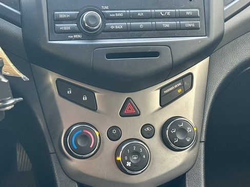 Used 2012 Chevrolet Sonic LS image 21