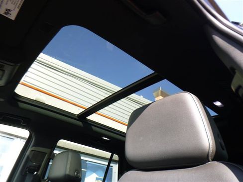 Used 2023 Chevrolet Tahoe Z71 w/ Z71 Off-Road Package image 20