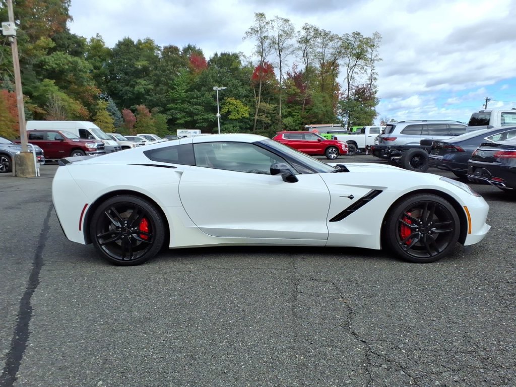 Used 2016 Chevrolet Corvette Stingray Coupe w/ Carbon Flash Badge Package RWD image 8