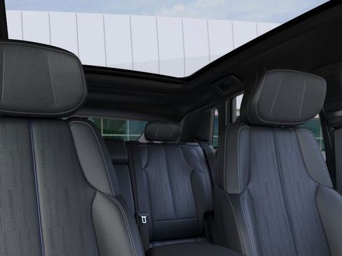 New 2025 Cadillac Lyriq Luxury RWD image 27