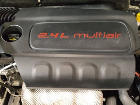 Used 2020 Jeep Renegade Altitude FWD image 30