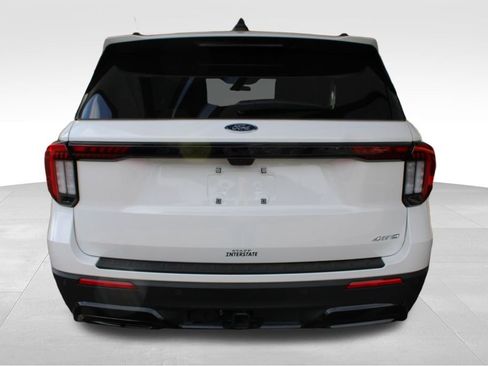 Used 2025 Ford Explorer ST-Line AWD/4WD image 14