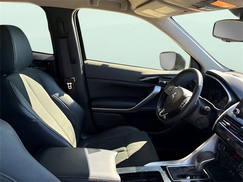 Used 2025 Mitsubishi Eclipse Cross SE image 10