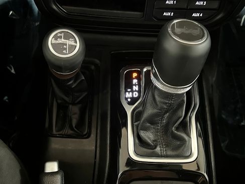 Used 2023 Jeep Wrangler Unlimited AWD/4WD image 13
