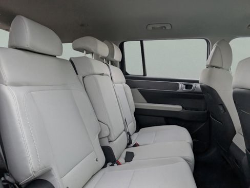 Used 2025 Hyundai Santa Fe SE AWD/4WD image 19