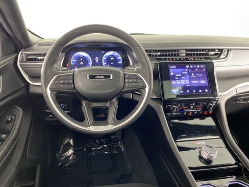 Used 2023 Jeep Grand Cherokee L Laredo AWD/4WD image 20