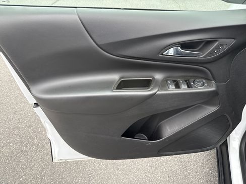 Used 2023 Chevrolet Equinox LT w/ LPO, Floor Liner Package image 15