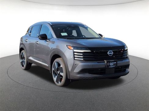 New 2026 Nissan Kicks SR w/ Cold Weather Package image 3