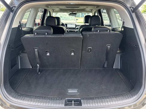 Used 2025 Kia Telluride S FWD image 12