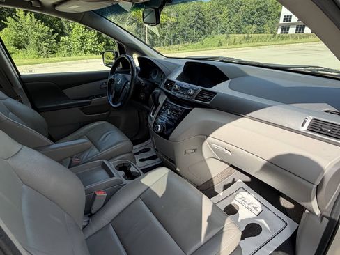 Used 2011 Honda Odyssey EX-L image 23