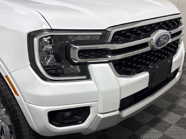 Used 2025 Ford Ranger XLT w/ Chrome Accent Package AWD/4WD image 12