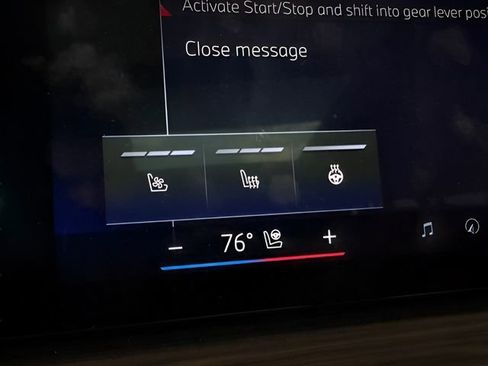 Used 2025 BMW X5 xDrive40i w/ Executive Package image 26