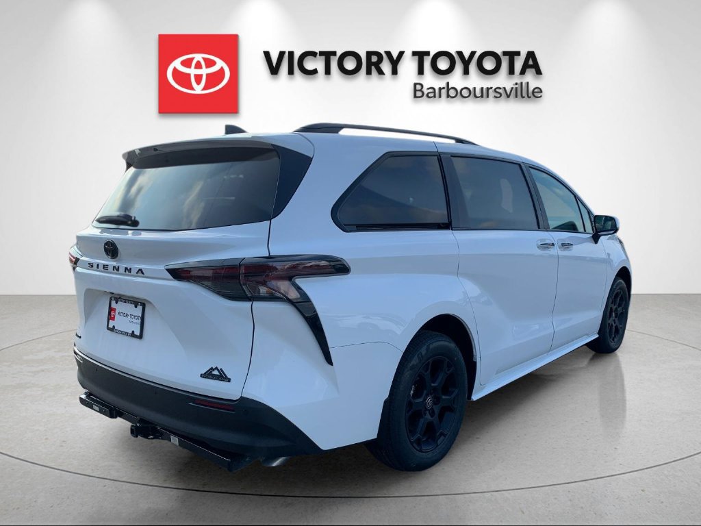 New 2026 Toyota Sienna XLE Woodland Edition AWD/4WD image 7