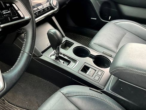 Used 2018 Subaru Outback 2.5i Limited w/ Popular Package #2 image 15