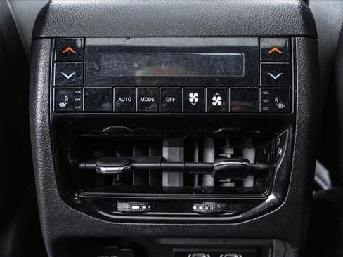 Used 2023 Jeep Grand Cherokee Overland w/ Luxury Tech Group IV image 22