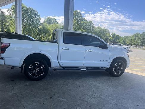 Used 2024 Nissan Titan Platinum Reserve w/ Moonroof Package AWD/4WD image 23