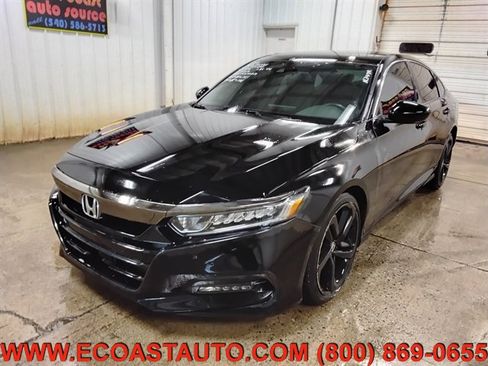 Used 2018 Honda Accord Sport image 4