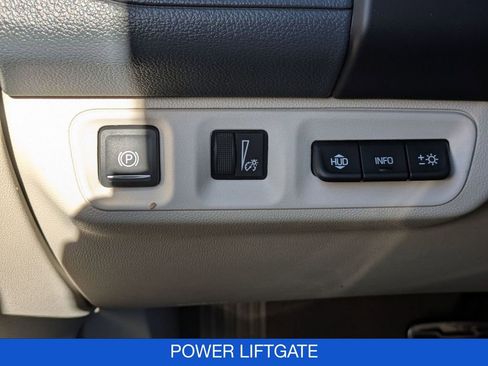 Used 2021 GMC Acadia Denali w/ Denali Ultimate Package image 21