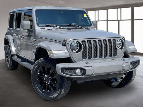 Used 2022 Jeep Wrangler Unlimited Sahara AWD/4WD image 3