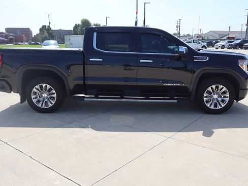 Used 2019 GMC Sierra 1500 Denali w/ Technology Package AWD/4WD image 4