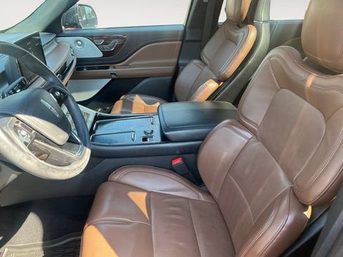 Used 2020 Lincoln Aviator Reserve w/ Equipment Group 202A AWD/4WD image 11