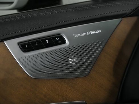 Used 2016 Volvo XC90 T8 Inscription image 16