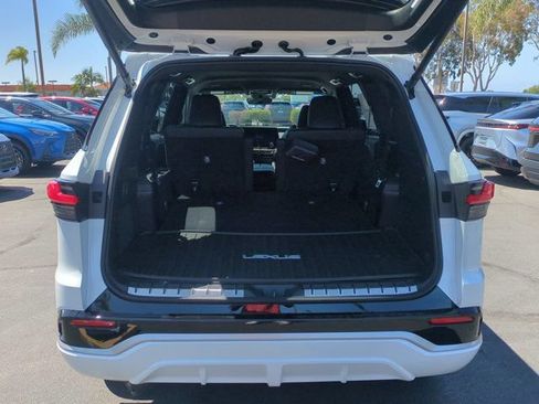 New 2026 Lexus TX 500h AWD image 21