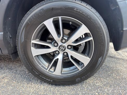 Used 2018 Toyota RAV4 XLE w/ Plus Extra Value Package AWD/4WD image 30