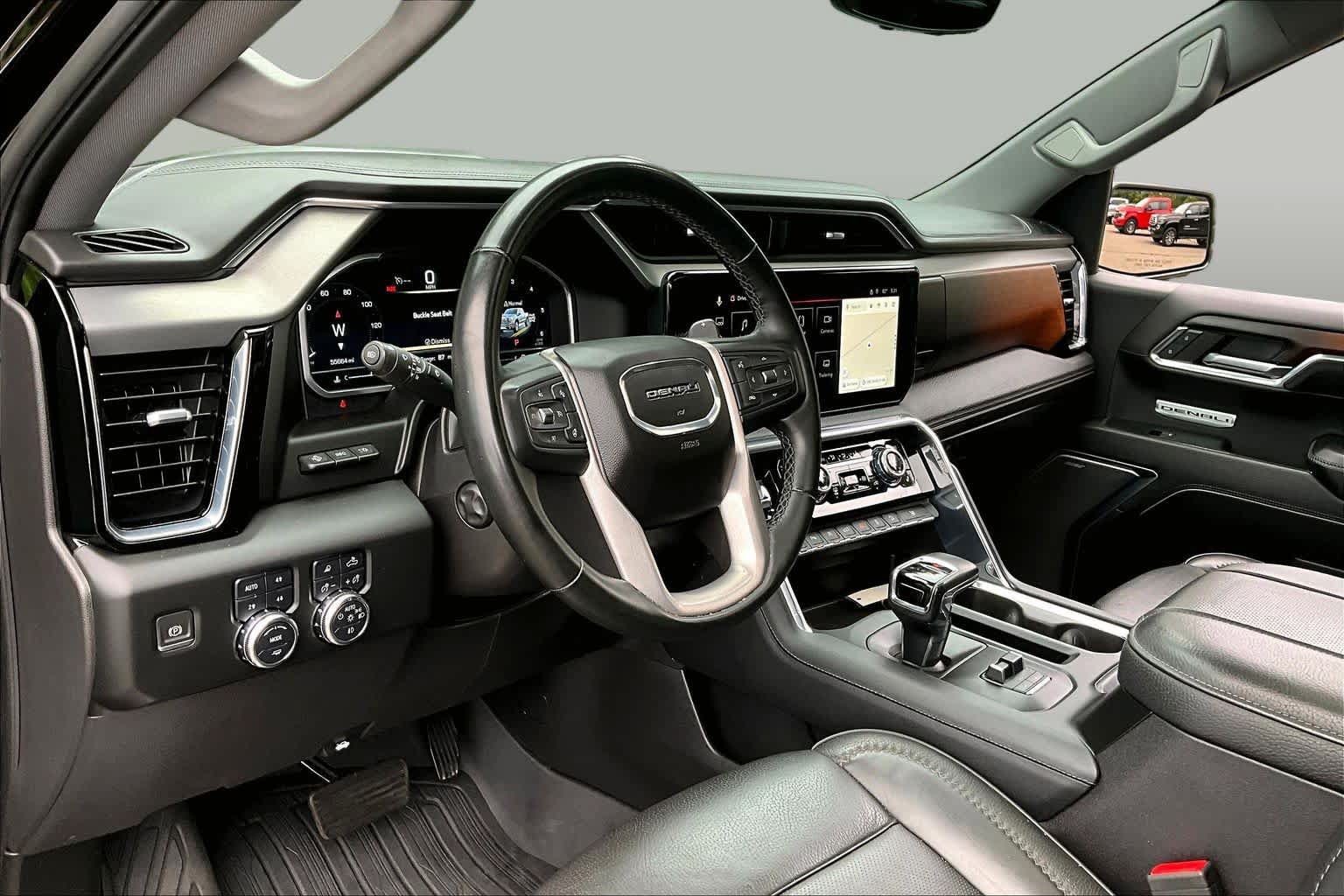 Used 2024 GMC Sierra 1500 Denali w/ Denali Reserve Package AWD/4WD image 17