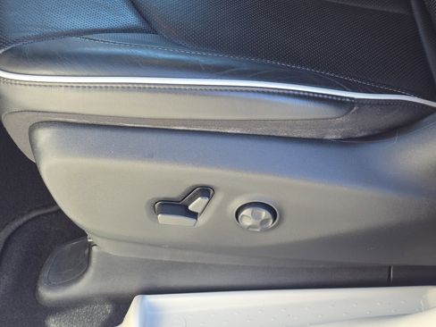 Used 2022 Chrysler Pacifica Limited image 19