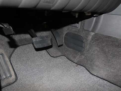 Used 2005 Nissan Pathfinder SE image 11