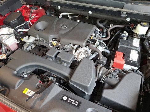 Certified 2022 Toyota RAV4 XLE image 27