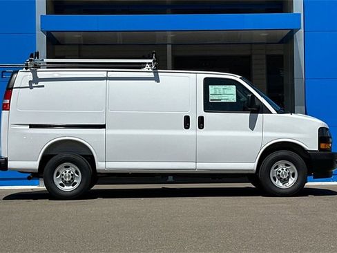 New 2025 Chevrolet Express 2500 w/ Driver Convenience Package image 4